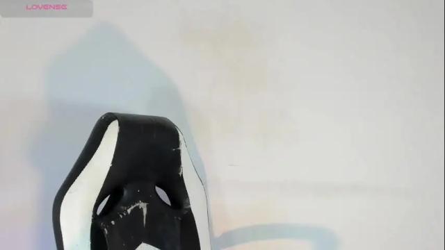 Image 2 of bella_hadid1_ Stream on Chaturbate on 1 month ago
