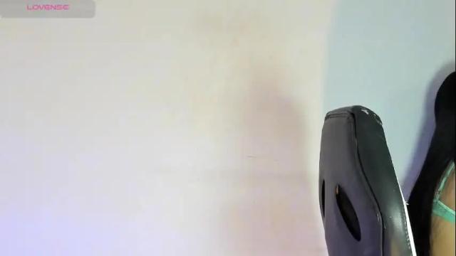 Image 6 of bella_hadid1_ Stream on Chaturbate on 1 month ago