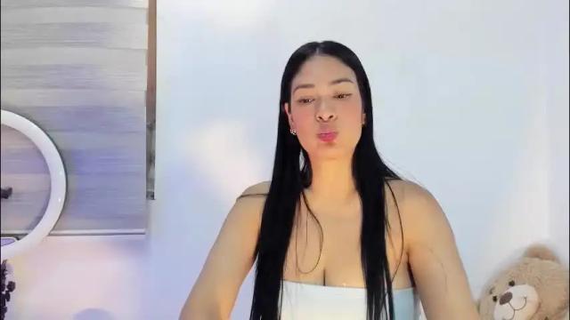 Image 11 of bella_hadid1_ Stream on Chaturbate on 21 days ago