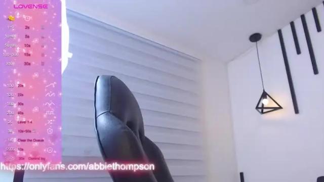 Image 11 of bella_hardman Stream on Chaturbate on 15 months ago