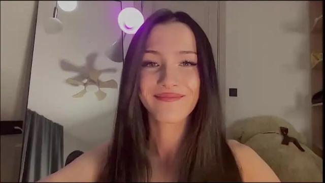 Image 2 of bella_hayes Stream on Chaturbate on 2 months ago