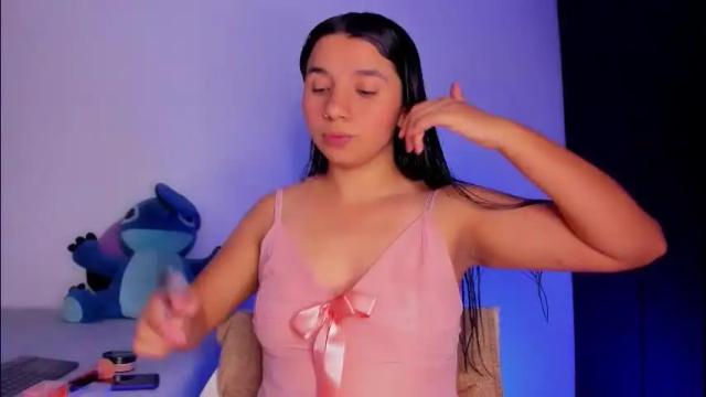 Image 2 of bella_jone Stream on Chaturbate on 24 days ago