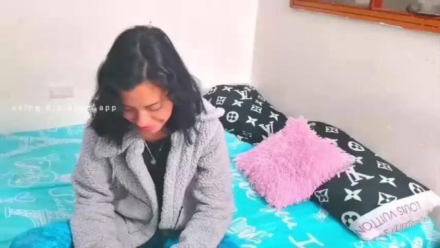 Image 3 of bella_kim29 Stream on Chaturbate on 21 months ago