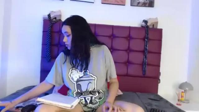 Image 7 of bella_lr Stream on Chaturbate on 14 months ago
