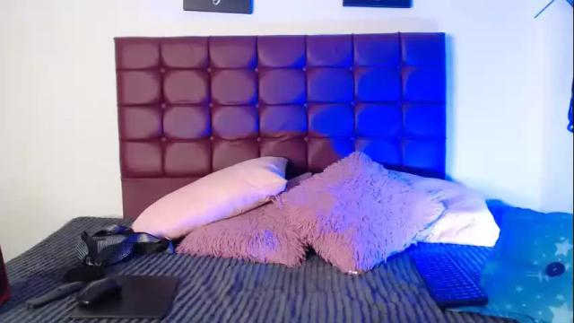 Image 3 of bella_lr Stream on Chaturbate on 14 days ago