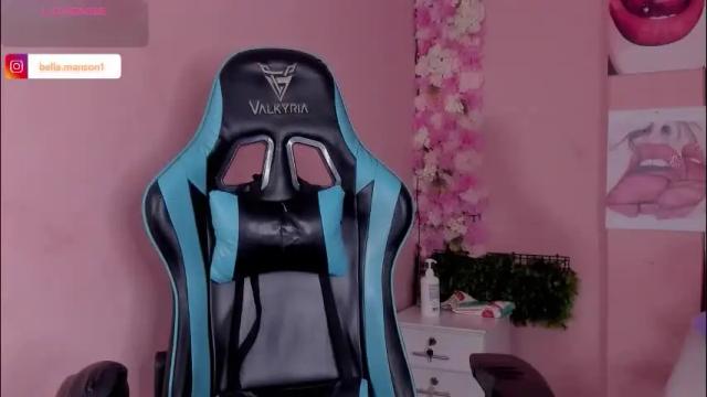 Image 4 of bella_manson_ Stream on Chaturbate on 4 months ago