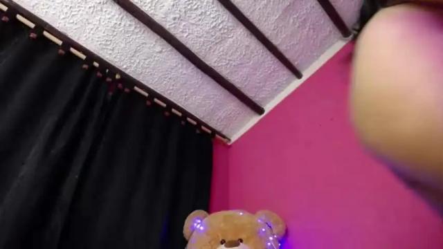 Image 7 of bella_mia05 Stream on Chaturbate on 11 months ago