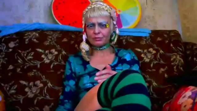 Image 2 of bella_nathalie Stream on Chaturbate on 19 months ago