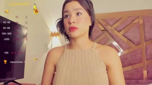 Image 7 of bella_pari Stream on Chaturbate on 19 months ago