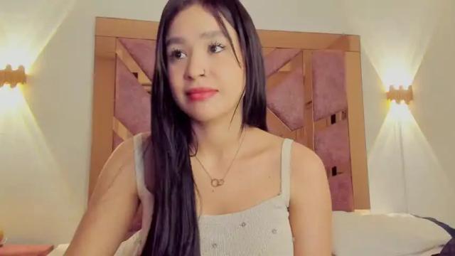 Image 8 of bella_pari Stream on Chaturbate on 18 months ago
