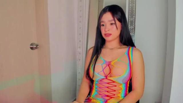 Image 10 of bella_pari Stream on Chaturbate on 17 months ago