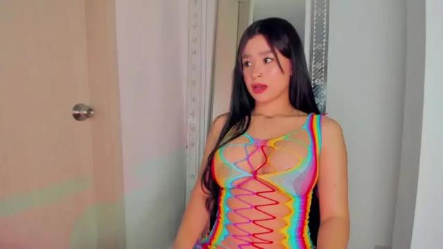 Image 8 of bella_pari Stream on Chaturbate on 17 months ago