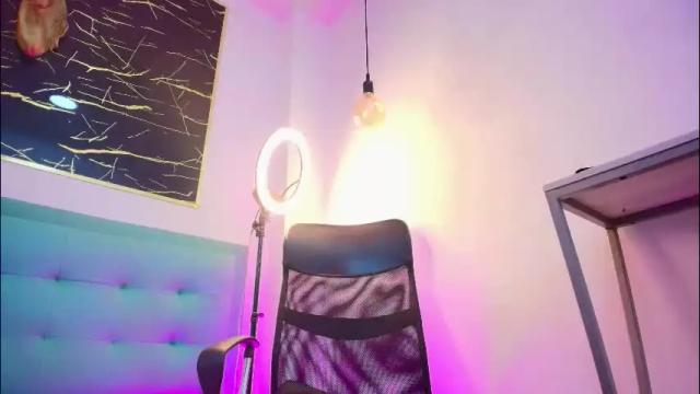 Image 4 of bella_salvatore Stream on Chaturbate on 1 month ago