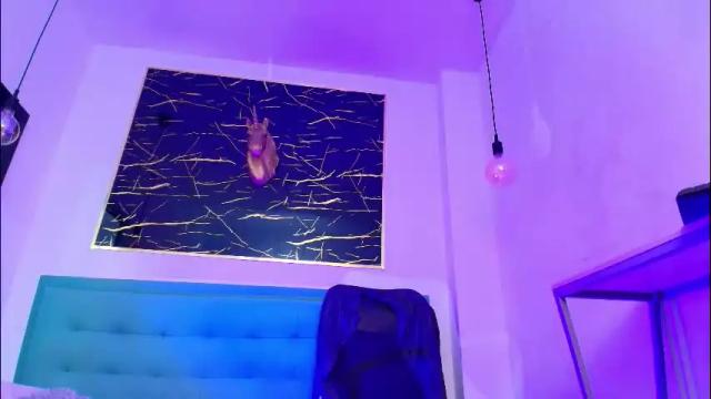 Image 3 of bella_salvatore Stream on Chaturbate on 15 days ago
