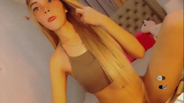 Image 4 of bella_tara Stream on Chaturbate on 1 month ago