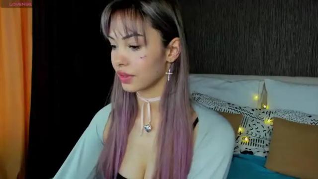 Image 3 of bella_tenderness Stream on Chaturbate on 12 months ago