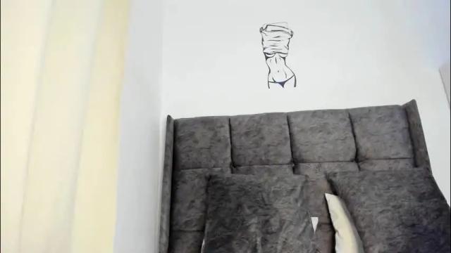 Image 2 of bella_thequeen Stream on Chaturbate on 11 days ago