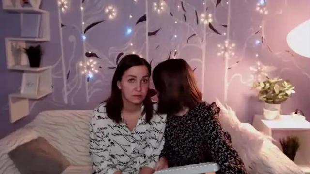 Image 2 of bella_x_kate Stream on Chaturbate on 24 months ago
