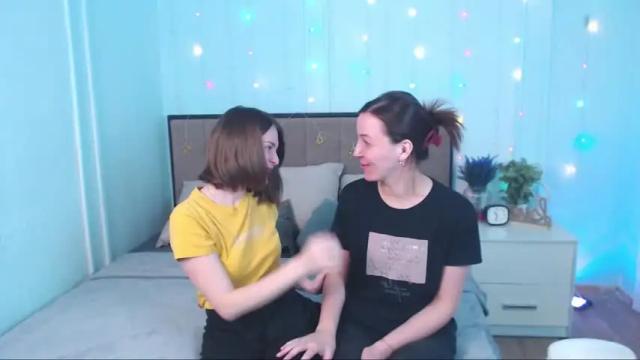 Image 3 of bella_x_kate Stream on Chaturbate on 24 months ago