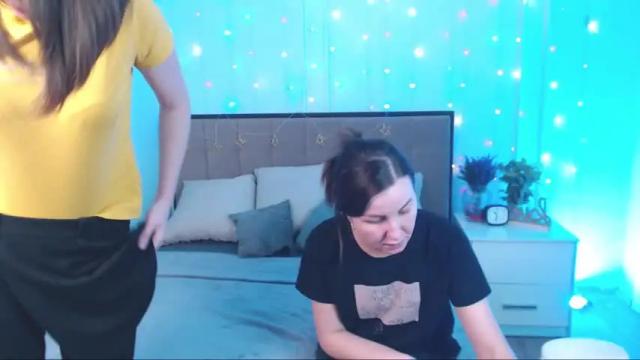 Image 4 of bella_x_kate Stream on Chaturbate on 24 months ago