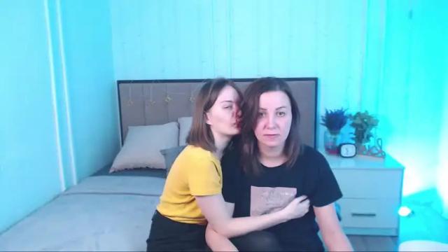 Image 7 of bella_x_kate Stream on Chaturbate on 24 months ago
