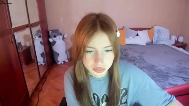 Image 2 of bellaaajones Stream on Chaturbate on 13 months ago