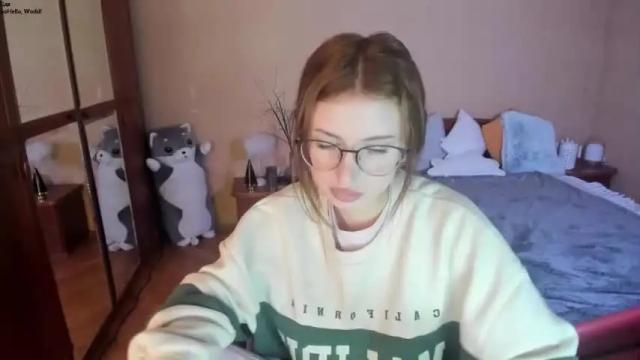 Image 7 of bellaaajones Stream on Chaturbate on 13 months ago