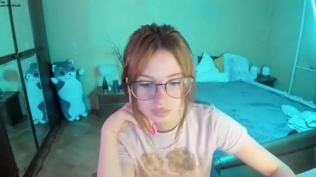 Image 2 of bellaaajones Stream on Chaturbate on 13 months ago