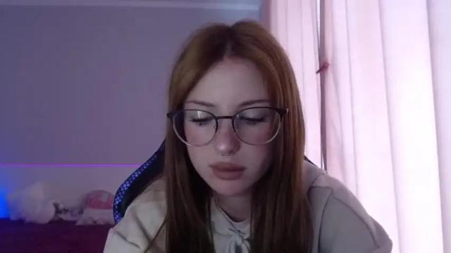Image 2 of bellaaajones Stream on Chaturbate on 12 months ago