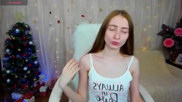 Image 2 of bellaabenedict Stream on Chaturbate on 17 months ago