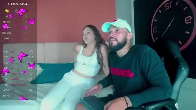 Image 2 of bellaanddrake Stream on Chaturbate on 14 months ago