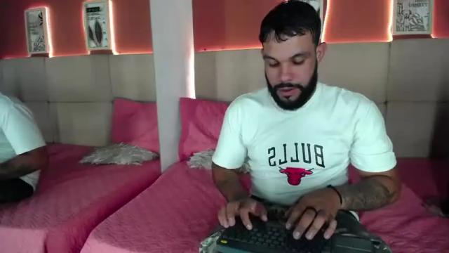 Image 8 of bellaanddrake Stream on Chaturbate on 14 months ago