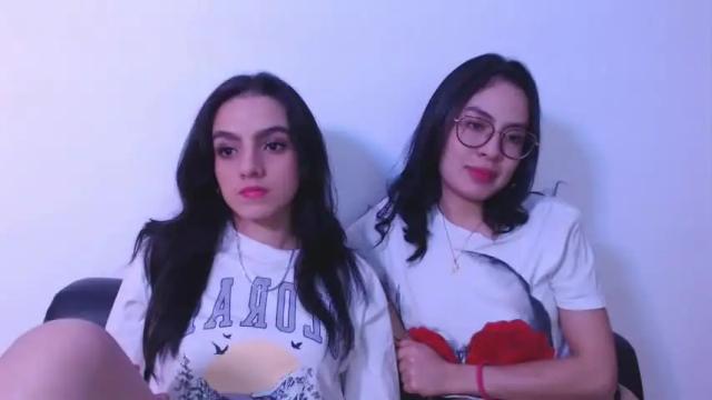 Image 8 of bellaandlia Stream on Chaturbate on 25 months ago