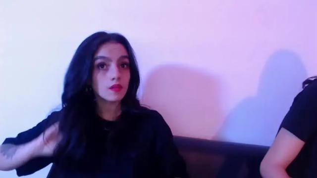 Image 4 of bellaandlia Stream on Chaturbate on 19 months ago