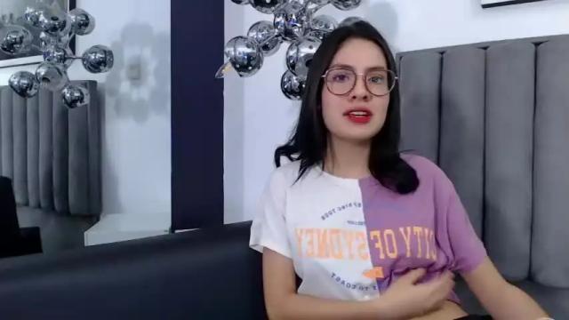 Image 11 of bellaandlia Stream on Chaturbate on 18 months ago