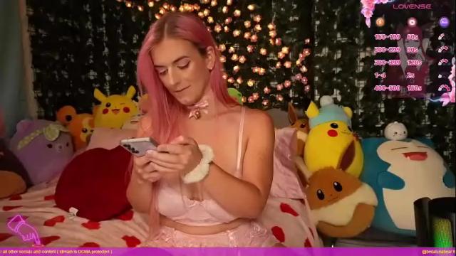 Image 3 of bellabearts Stream on Chaturbate on 3 months ago