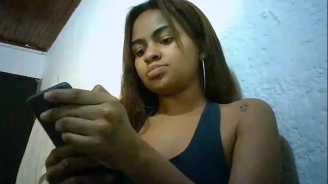 Image 2 of bellabeltra Stream on Chaturbate on 1 month ago