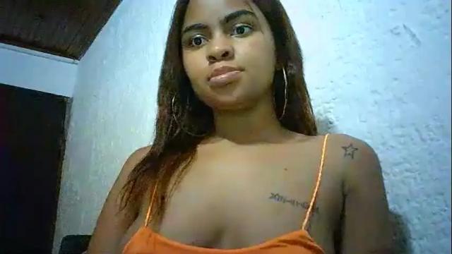 Image 12 of bellabeltra Stream on Chaturbate on 16 days ago
