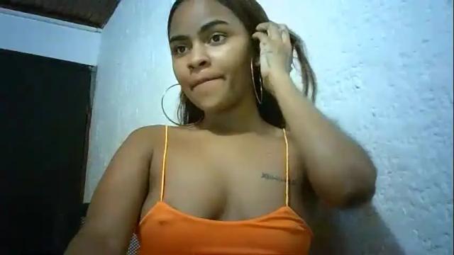 Image 4 of bellabeltra Stream on Chaturbate on 16 days ago