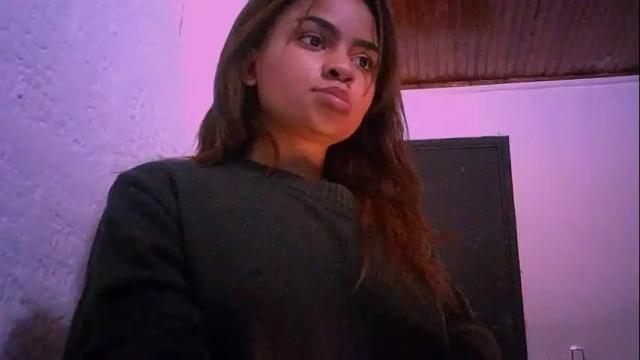 Image 6 of bellabeltra Stream on Chaturbate on 7 months ago