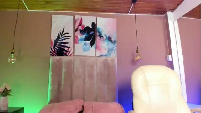 Image 10 of bellaclaiir Stream on Chaturbate on 3 months ago