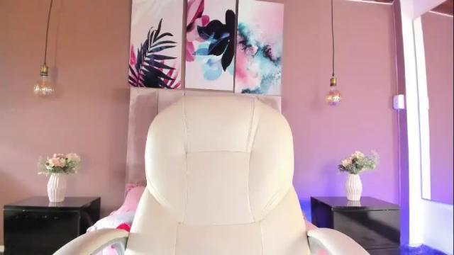 Image 6 of bellaclaiir Stream on Chaturbate on 2 months ago