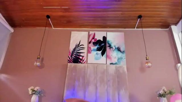 Image 11 of bellaclaiir Stream on Chaturbate on 1 month ago