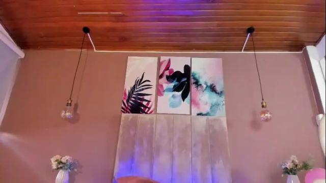 Image 12 of bellaclaiir Stream on Chaturbate on 1 month ago