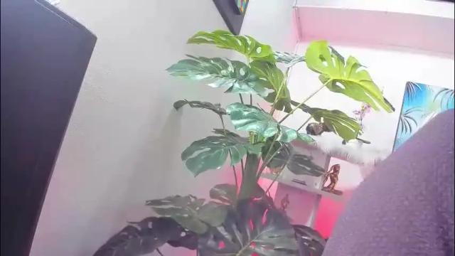 Image 3 of belladiamond18 Stream on Chaturbate on 8 days ago