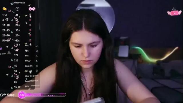 Image 2 of bellaelya Stream on Chaturbate on 6 months ago