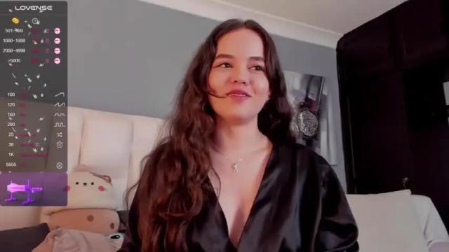 Image 3 of bellafontana Stream on Chaturbate on 14 months ago