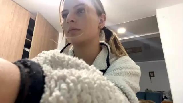 Image 4 of bellafor Stream on Chaturbate on 14 months ago