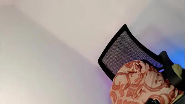 Image 8 of bellafucks1 Stream on Chaturbate on 13 days ago