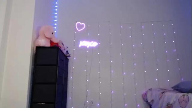 Image 7 of bellamonroee Stream on Chaturbate on 5 days ago